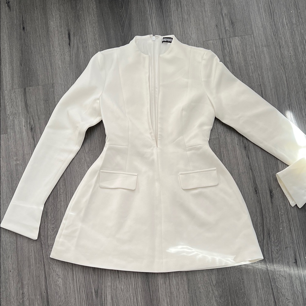 Elegant White Long Sleeve Blazer dress
